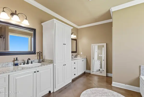 1007 Stephanie Dr Exd, Breaux Bridge, LA 70517