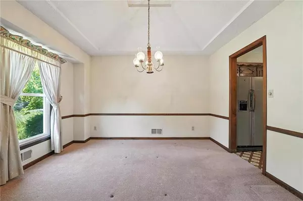 14013 W 61st TER, Shawnee, KS 66216