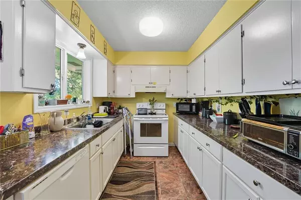 6136 & 6134 Brooklyn AVE, Kansas City, MO 64110