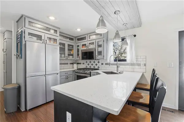 150 W Lanesfield ST, Gardner, KS 66030