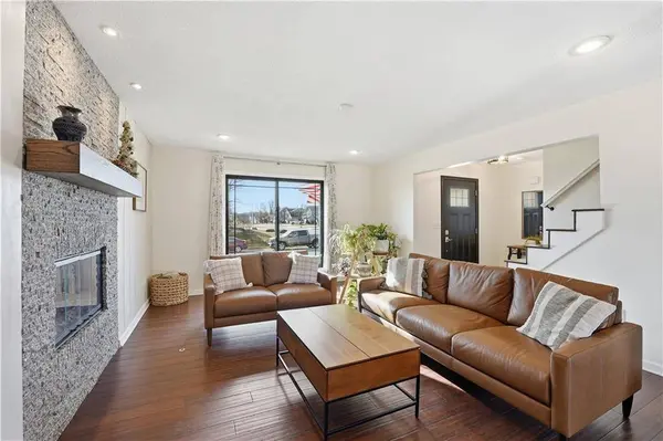 150 W Lanesfield ST, Gardner, KS 66030