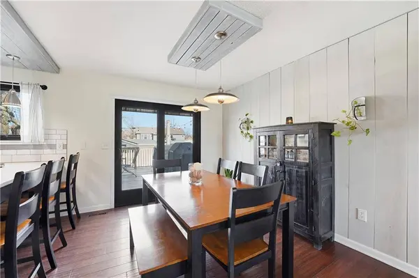 150 W Lanesfield ST, Gardner, KS 66030