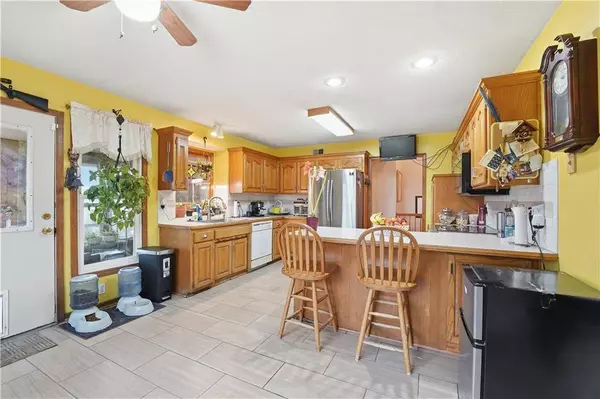 4185 Stafford RD, Wellsville, KS 66092