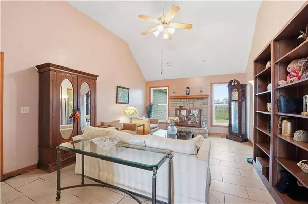 4185 Stafford RD, Wellsville, KS 66092