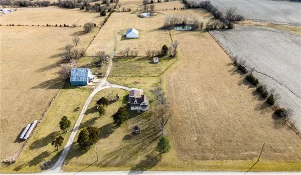 36319 W 215th ST, Edgerton, KS 66021