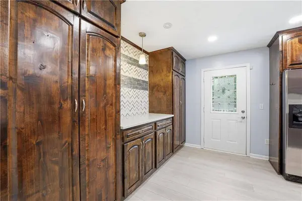 15132 S Locust ST, Olathe, KS 66062
