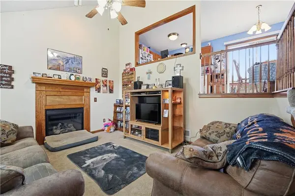 32644 W 171st CT, Gardner, KS 66030