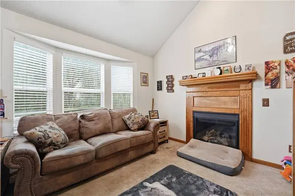 32644 W 171st CT, Gardner, KS 66030