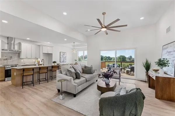 1108 Trail View CT, Baldwin City, KS 66006