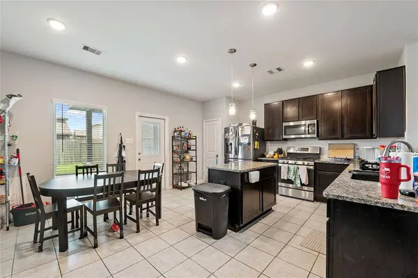 10507 Watershed DR, Rosharon, TX 77583