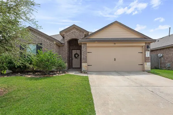 3131 Specklebelly DR, Baytown, TX 77521