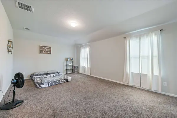 3131 Specklebelly DR, Baytown, TX 77521