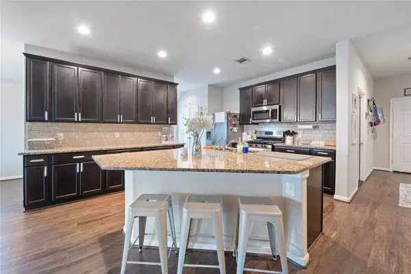 3131 Specklebelly DR, Baytown, TX 77521