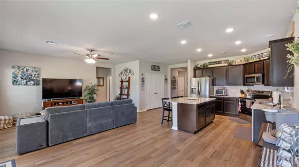 2194 Wooster ST, Nolanville, TX 76559