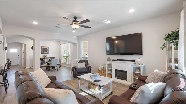 5607 St Charles DR, Belton, TX 76513