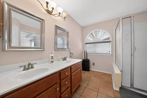 7815 Beechnut Oak, San Antonio, TX 78223