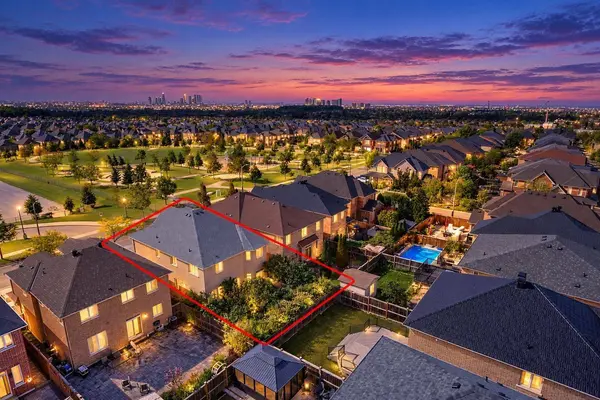 34 Petticoat RD, Vaughan, ON L6A 0L9