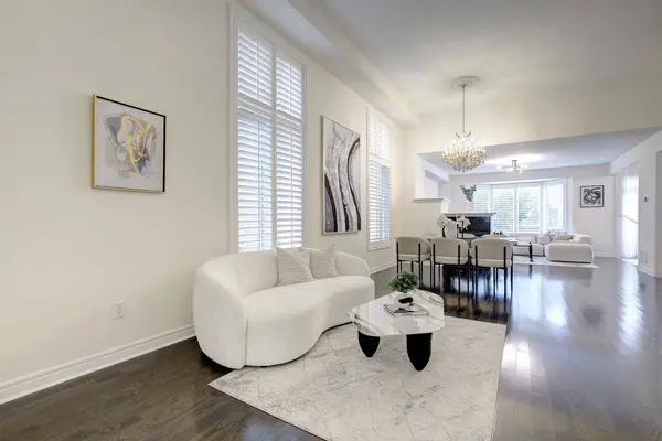79 Chayna CRES, Vaughan, ON L6A 0N1