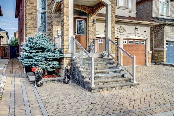 134 Greenview CIR, Vaughan, ON L6A 0B6