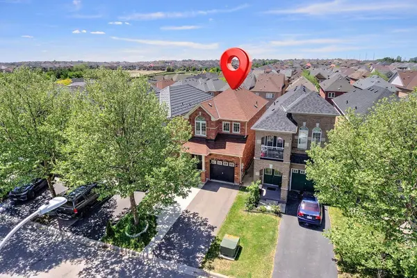 42 Laramie CRES, Vaughan, ON L6A 0P8