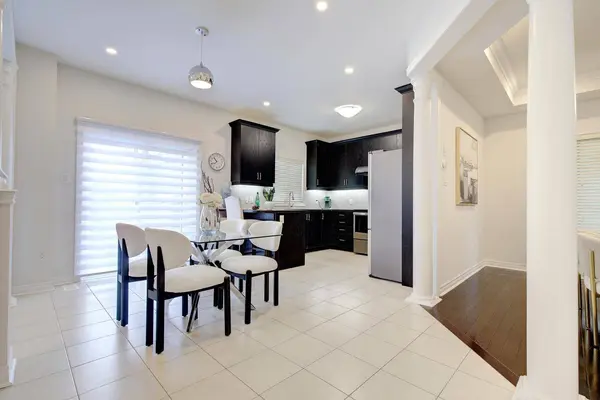 378 Lauderdale DR, Vaughan, ON L6A 4K9