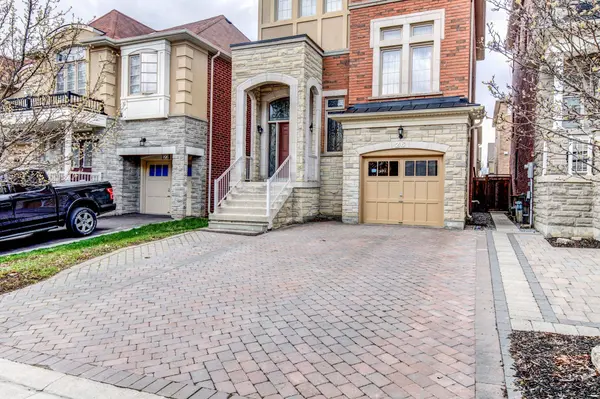 26 Yarden DR, Vaughan, ON L6A 0W2