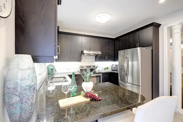 378 Lauderdale DR, Vaughan, ON L6A 4K9