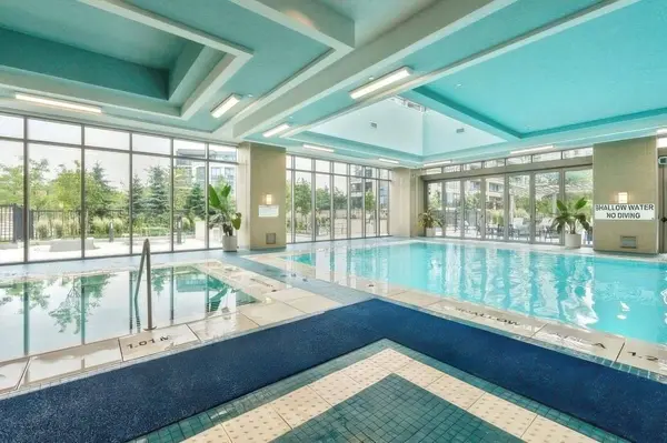 20 Gatineau DR #22, Vaughan, ON L4J 0L3