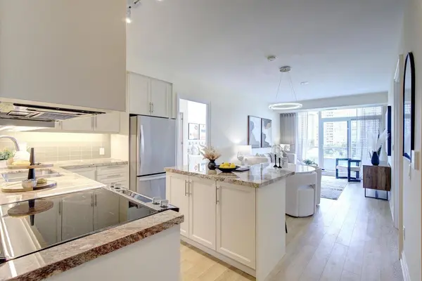 20 Gatineau DR #22, Vaughan, ON L4J 0L3