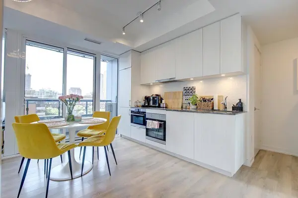 158 Front ST E #618, Toronto C08, ON M5A 0K9