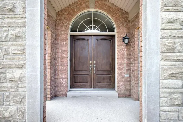 99 Lealinds RD, Vaughan, ON L6A 4L4