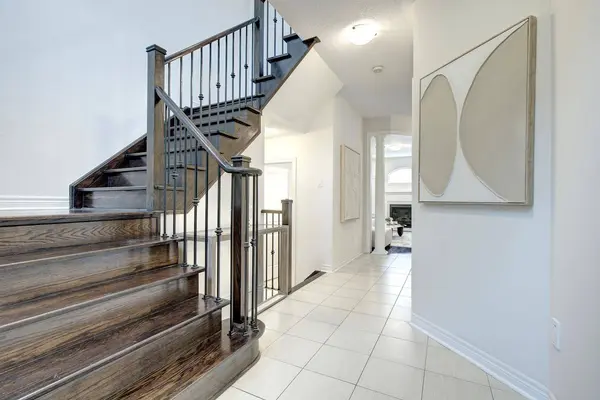 378 Lauderdale DR, Vaughan, ON L6A 4K9