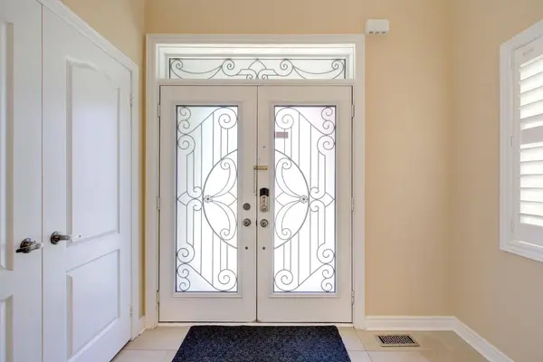 89 Maple Valley DR, Vaughan, ON L6A 0Y1