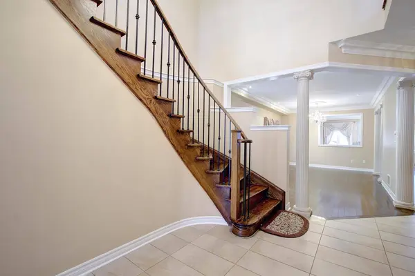 89 Maple Valley DR, Vaughan, ON L6A 0Y1