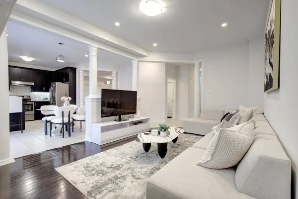 378 Lauderdale DR, Vaughan, ON L6A 4K9