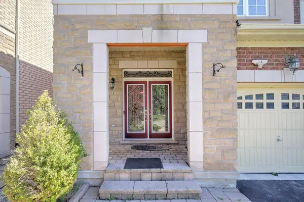 89 Maple Valley DR, Vaughan, ON L6A 0Y1