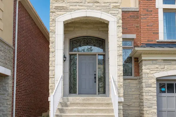 26 Yarden DR, Vaughan, ON L6A 0W2