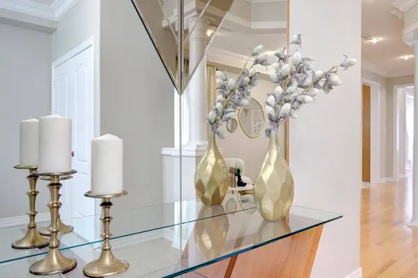 34 Petticoat RD, Vaughan, ON L6A 0L9