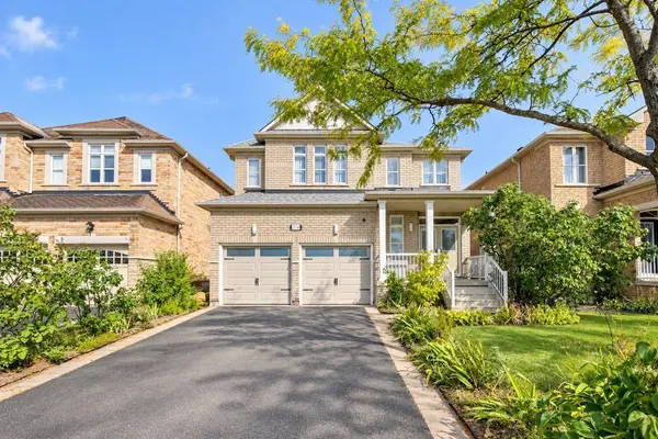 34 Petticoat RD, Vaughan, ON L6A 0L9