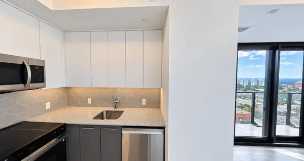 30 Francis ST S #2508, Kitchener, ON N2G 1H7