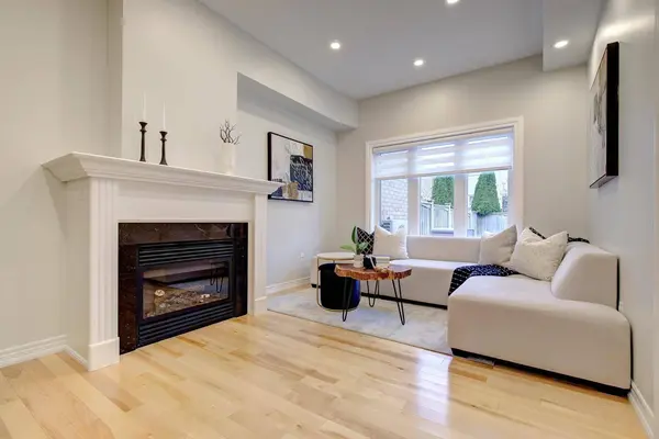 186 Lauderdale DR, Vaughan, ON L6A 0S4
