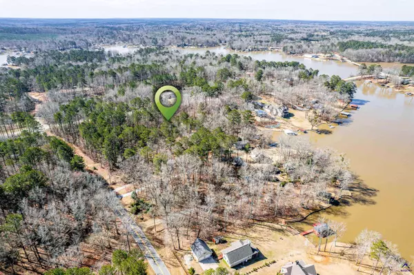 101A W Bearcreek Road, Eatonton, GA 31024