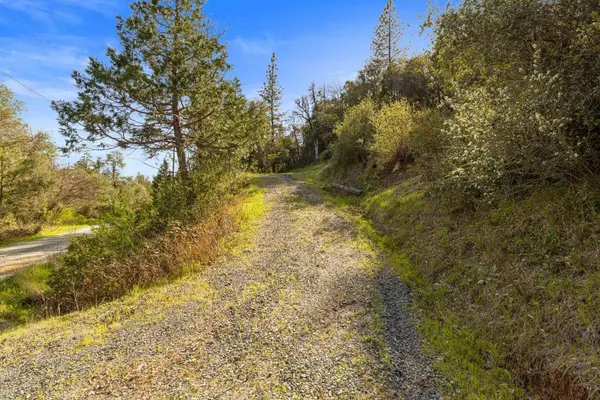 17422 Scopar RD, Grass Valley, CA 95949