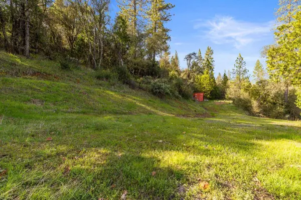 17422 Scopar RD, Grass Valley, CA 95949