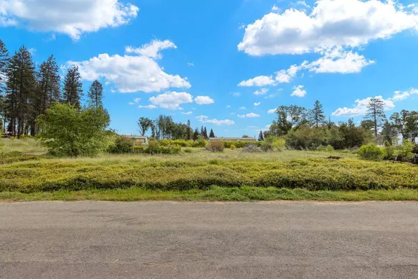 5782 Deerpark LN, Paradise, CA 95969