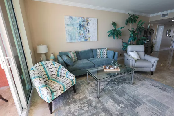 2640 Lake Shore DR 1210, Riviera Beach, FL 33404