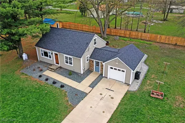 3033 Lipkey RD S, North Jackson, OH 44451