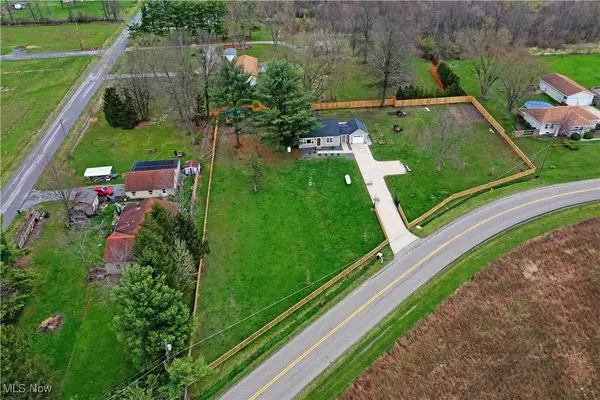 3033 Lipkey RD S, North Jackson, OH 44451