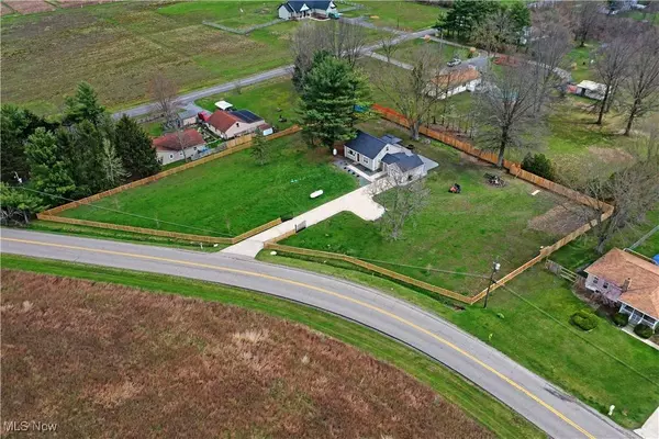 3033 Lipkey RD S, North Jackson, OH 44451