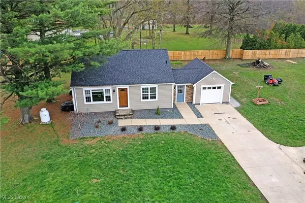 3033 Lipkey RD S, North Jackson, OH 44451